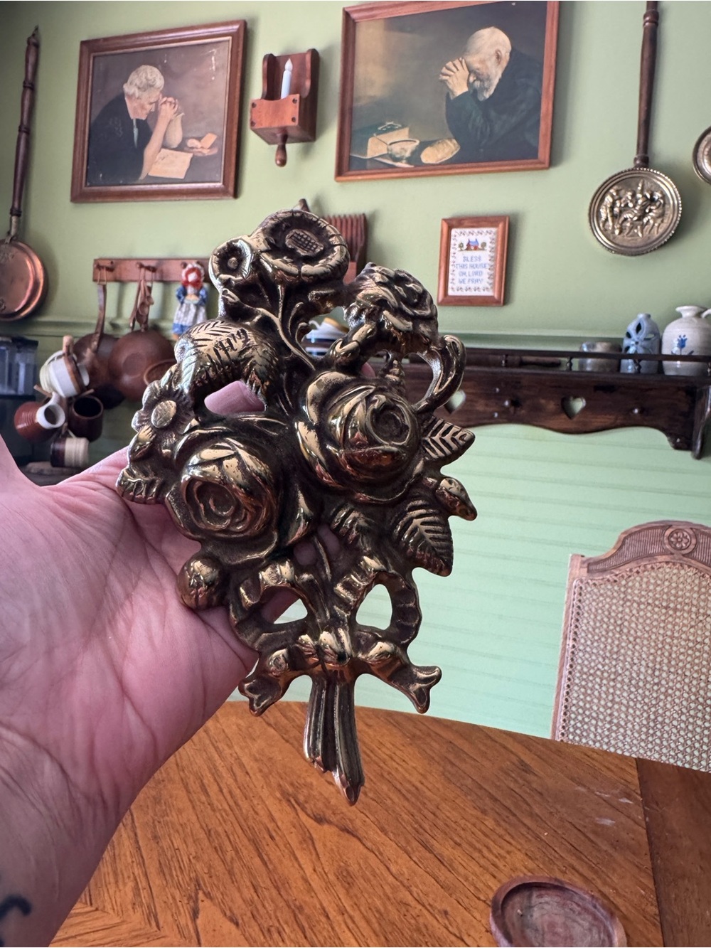 Vintage Brass Rose Floral Decor – Timeless Elegant Accent